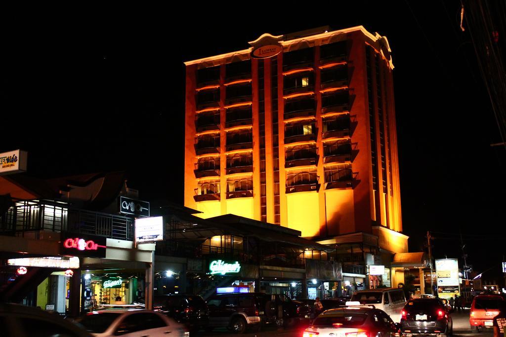 โรงแรมอิโลอิโล บิสิเนส อีโลอีโลซิตี้ ภายนอก รูปภาพ