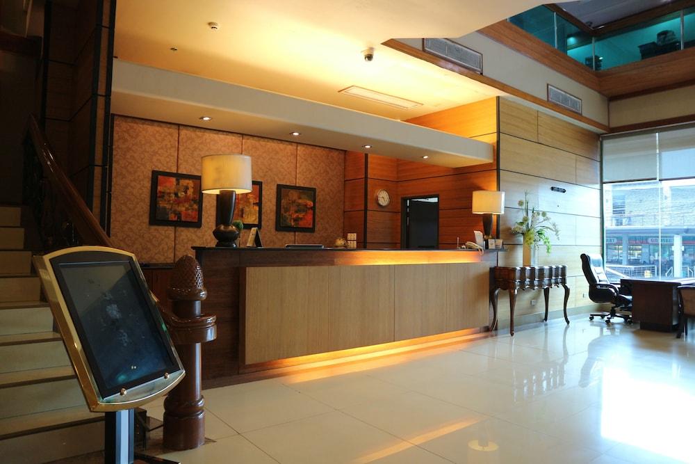 โรงแรมอิโลอิโล บิสิเนส อีโลอีโลซิตี้ ภายนอก รูปภาพ
